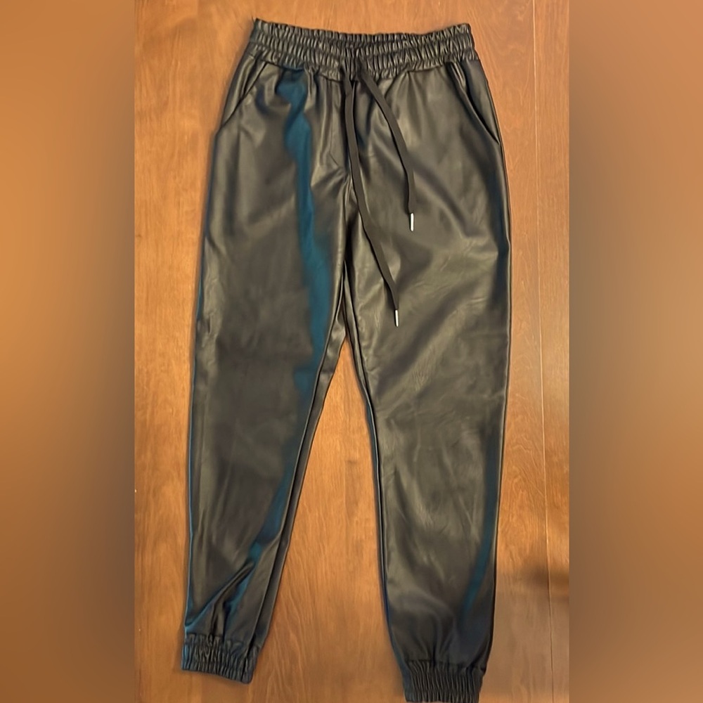 Venti6 Black Faux Leather Joggers Size Medium